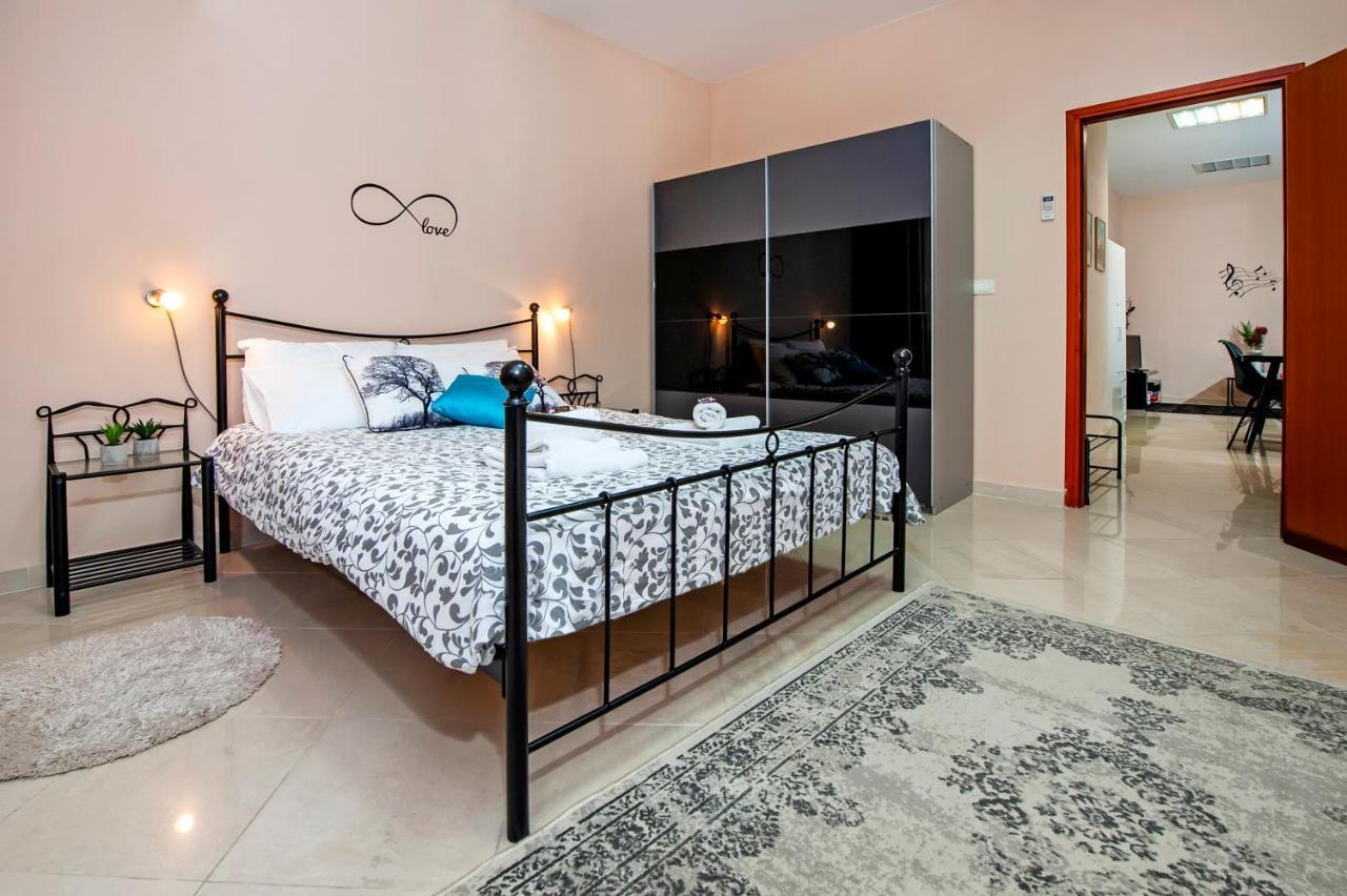 Rovinj City Apartment Exterior photo